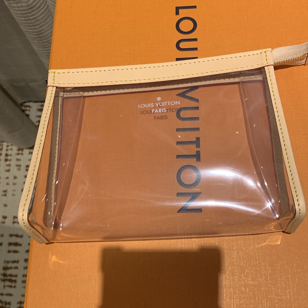 Stunning rare, collectible Louis Vuitton rare cosmetic case, authentic,must have - Picture 8 of 17